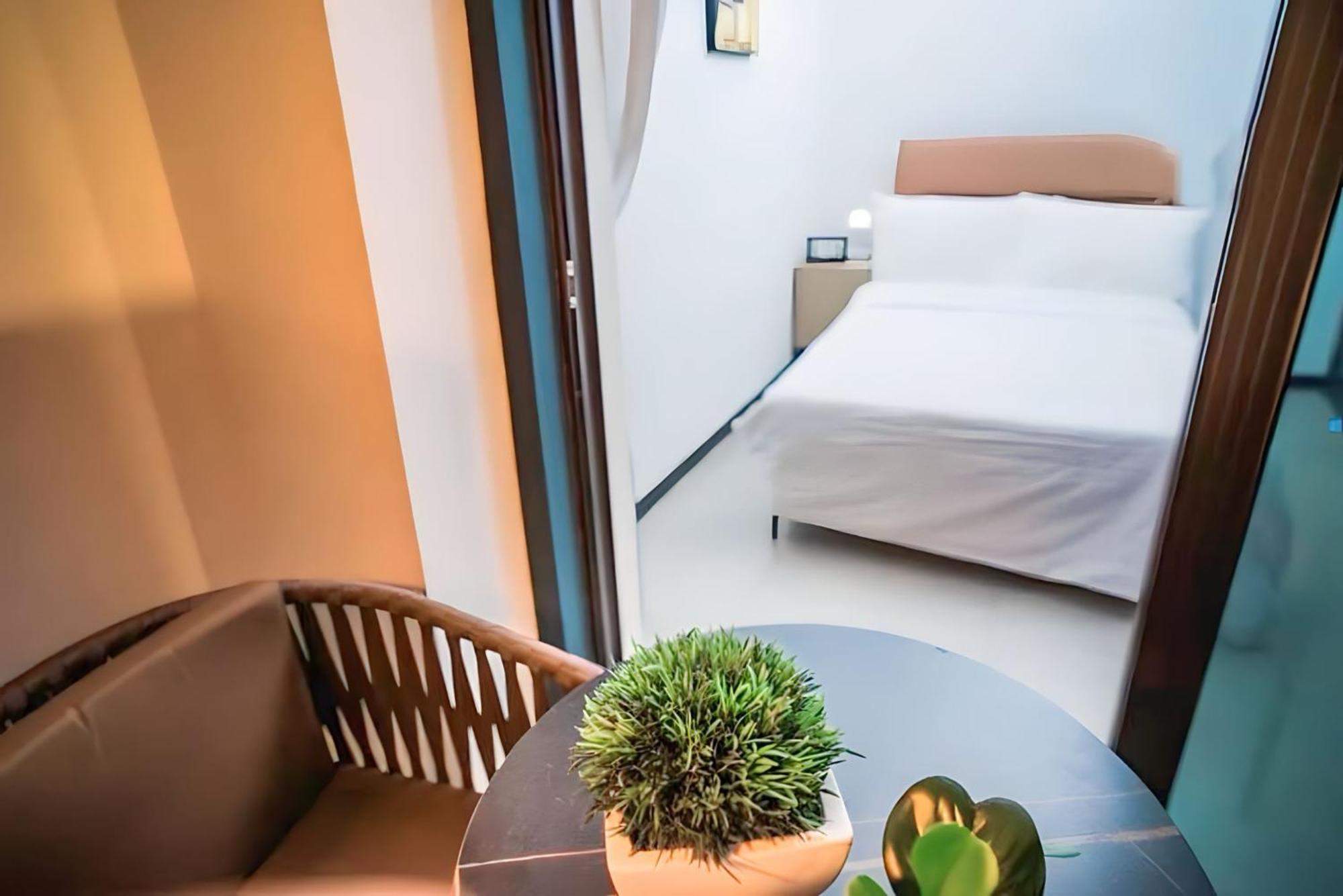 Infinity Pool Hotel Phnom Penh Down To 24 Usd In M Residence Εξωτερικό φωτογραφία